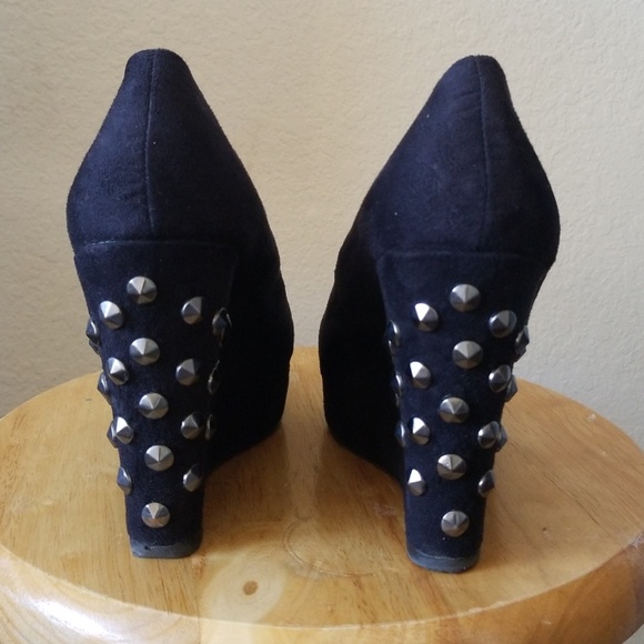 Kardashian Kollection Wedge - Picture 4 of 5